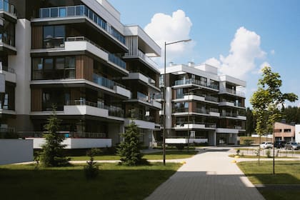 Las viviendas en EE.UU. alcanzaron un récord en el precio en junio, según los datos de Redfin