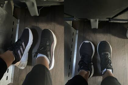 Las zapatillas de distinta marca que se llevó la usuaria del avión