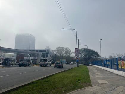Las zonas aledañas a la costa rioplatense fueron las primeras en presentar bancos de niebla intensos