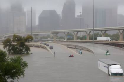 Las zonas de Houston afectadas por desastres naturales como inundaciones tienden a ser más económicas (Reuters)