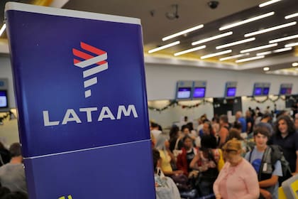 LATAM Airlines, el mayor grupo aéreo de América Latina, prevé una recuperación más larga y lenta de lo esperado