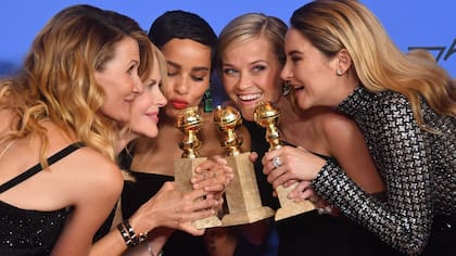 Shailene junto a Laura Dern, Nicole Kidman, Zoe Kravitz, y Reese Witherspoon en los Globos de Oro, cuando la primera temporada de Big Little Lies arrasó en los premios