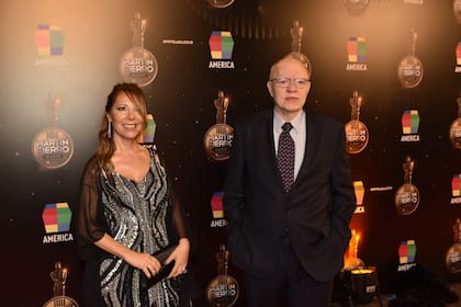 Laura Di Marco y Jorge Fernández Díaz, entre los primeros en llegar a la ceremonia de los premios Martín Fierro a la Radio 2019