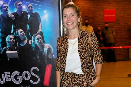 Laura Fernández fue al teatro sin su pareja, Nicolás Cabré
