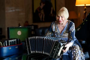 Laura fue la última mujer de Piazzolla; ella no quería casarse, pero lo hicieron tres veces, en Paraguay, Francia y la Argentina