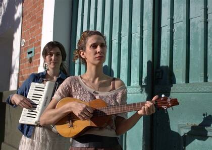 Laura Ledesma y Marianela Cuzzani, al frente de Vecina