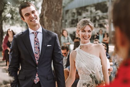 Laura y Eugenio se casaron en Suiza en marzo de 2020 y, después de suspender el festejo dos veces por la pandemia, en diciembre de 2021 celebraron con una fiesta en la Asociación Argentina de Polo en Pilar, junto a 250 invitados.