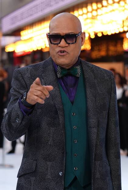 Laurence Fishburne también dijo presente en este lanzamiento que tuvo lugar en el Odeon Luxe. El actor eligió un ostentoso outfit en verde, azul y gris que acaparó todos los flashes