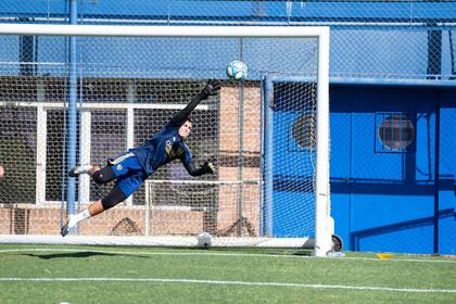 Vuela Laurina en un entrenamiiento, en Casa Amarilla.