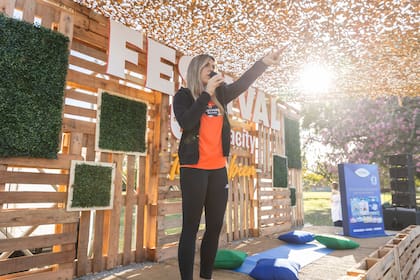 Laurita Fernández se encargó de la conducción del evento, junto al "Chino" Leunis.