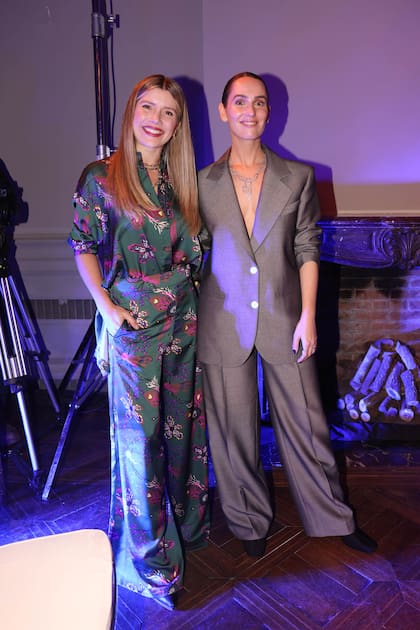 Laurita Romano junto a la diseñadora Camila Romano