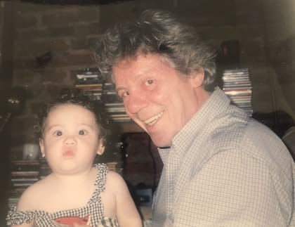 Lautaro acompañó a su abuelo al teatro y a los sets de filmación