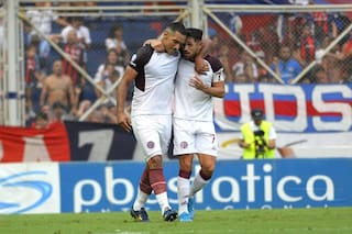 Lanús. La lucha de Acosta en cuarentena, que insiste para que Sand no se retire