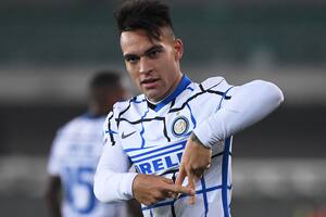 Gol acrobático. Lautaro anotó, Inter festejó en Verona y da pelea en Italia