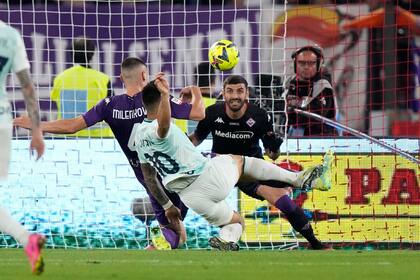 Lautaro Martínez anotó dos goles en la final