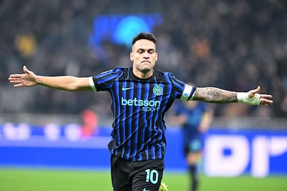 Lautaro Martínez juega en Inter el clásico de Milán, por la Serie A