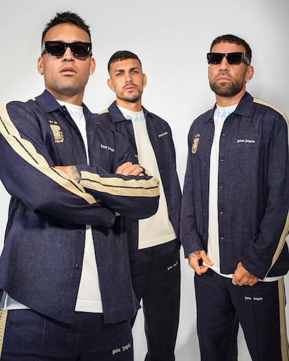 Lautaro Martínez, Leandro Paredes y Nicolás Otamendi, con ropa de la exclusiva marca Palm Angels
