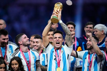 Lautaro Martínez y la copa del mundo, el trofeo más preciado de su carrera
