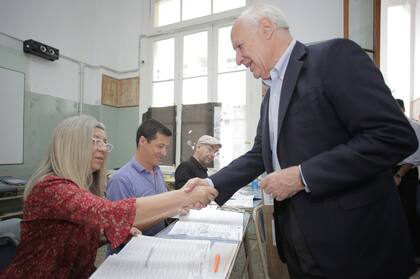 Lavagna votó en Saavedra