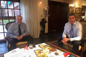 Roberto y Marco Lavagna alimentan el álbum electoral del peronismo