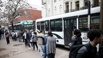 Lavalle al 100: esta parada de la línea 159 tiene la mayor cantidad de ascensos de toda la ciudad