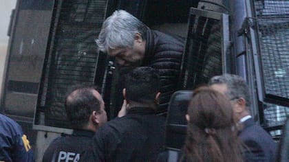 Báez va a juicio por lavado de dinero