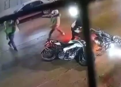 Le dispararon 5 tiros y sobrevivió de milagro.