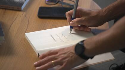 "Le metí mucha garra; de hecho, el libro es la octava versión del mismo libro", asegura el autor