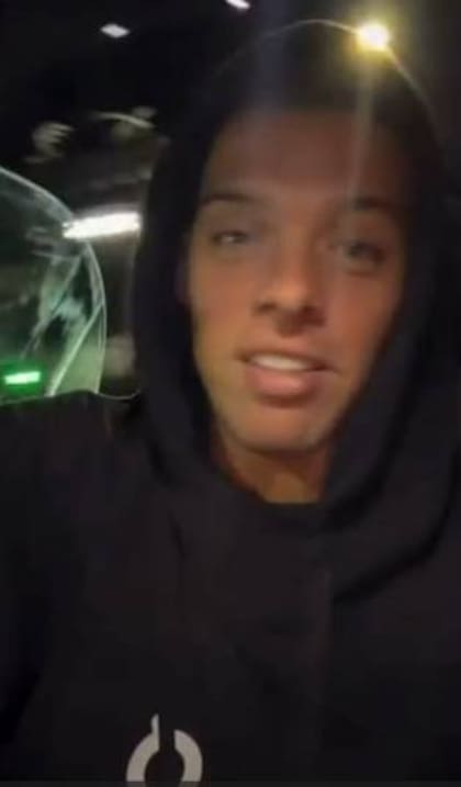 Le sacaron la licencia de conducir a Santiago Maratea por manejar mientras se grababa con el celular.