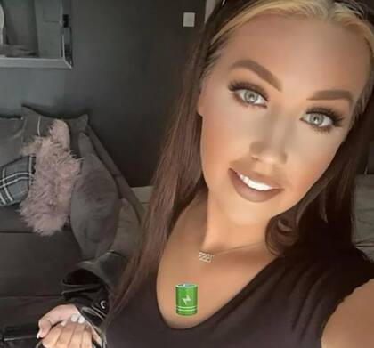 Leah Smith, la fanática del Manchester United que encontró a los dos perros de Garnacho