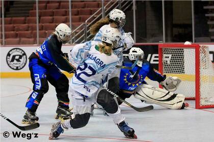 Leana Villagra, una de las goleadoras del seleccionado argentino de hockey en línea