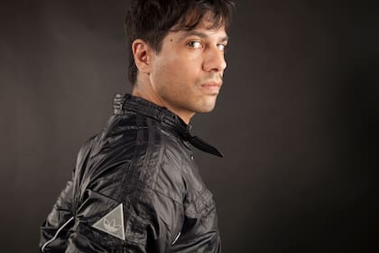 Leandro Fresco durante años dividió sus días como referente del ambient nacional y como tecladista de la banda de Gustavo Cerati, a quien también acompañó en la histórica reunión de Soda Stereo