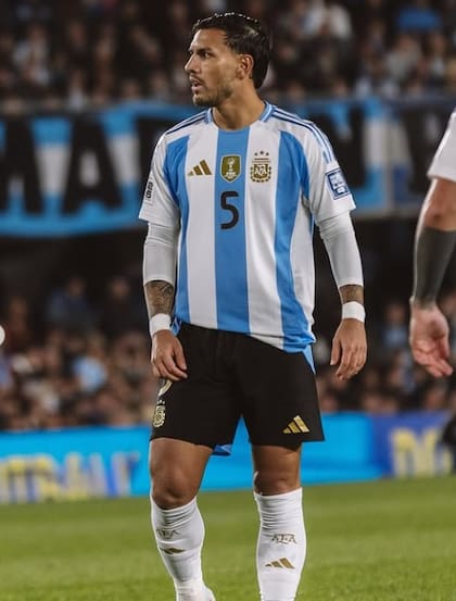 Leandro Paredes disputó los 90 minutos del encuentro ante Colombia