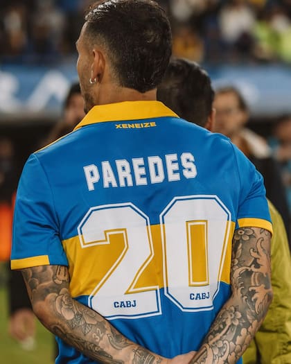 Leandro Paredes estuvo presente en la despedida de Juan Román Riquelme en La Bombonera. Foto/Instagram: @leoparedes20