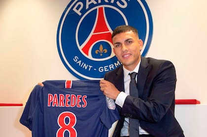 Leandro Paredes firmó contrato con PSG en enero de 2019