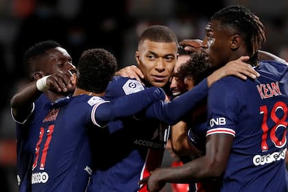 Kylian Mbappé anotó dos goles en el festejo de PSG: derrotó por 4-0 a Nimes por la Liga de Francia