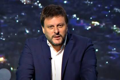 Leandro Santoro durante el debate