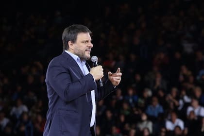 Leandro Santoro encabezará la lista de legisladores del peronismo en las elecciones legislativas en la ciudad de Buenos Aires