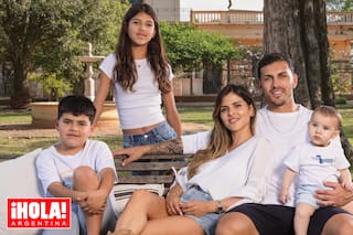 Posa con su familia en una producción espectacular y presenta a Lautaro, su bebé de siete meses