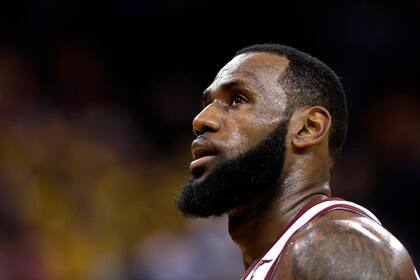 LeBron James abandona por segunda vez a los Cavaliers
