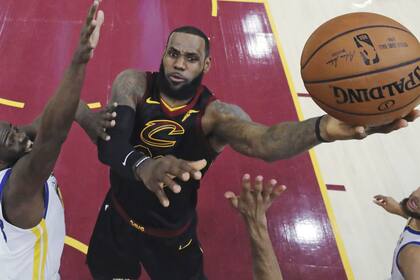LeBron James abandona por segunda vez a los Cavaliers