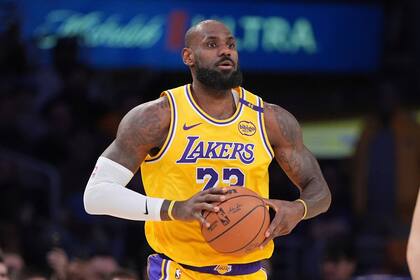 LeBron James cuenta con varias propiedades en su patrimonio (APPhoto/MarkJ.Terrill,Archivo)