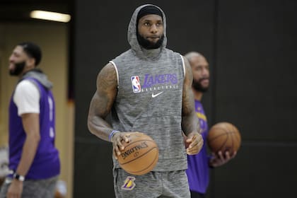 LeBron James, durante el entrenamiento del jueves de los Lakers