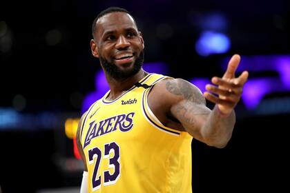 LeBron James, la figura de los Lakers, la franquicia que intentarán ganar un anillo de la NBA, después de 10 años; al igual que la MLS, la NBA eligió aislarse en Orlando para disputar la definición de la temporada: los planteles se someterán a pruebas diarias de Covid-19