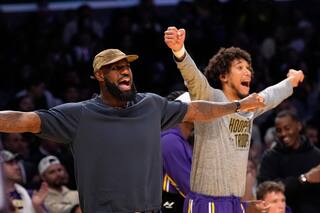 LeBron James listo para actividades de contacto mientras se prepara para debutar con los Lakers