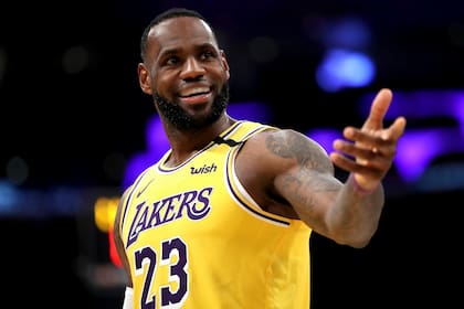 LeBron James pierde una fortuna por cada encuentro que no disputa con los Lakers