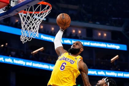 LeBron James, un gran atractivo de Los Angeles Lakers vs. New Orleans Pelicans, por la NBA.
