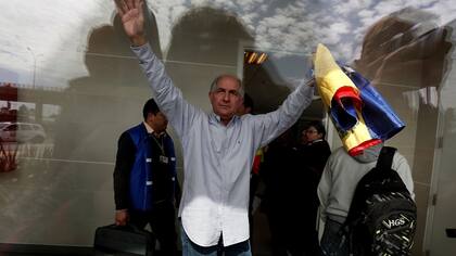 Ledezma, ayer, apenas llegado a la capital colombiana
