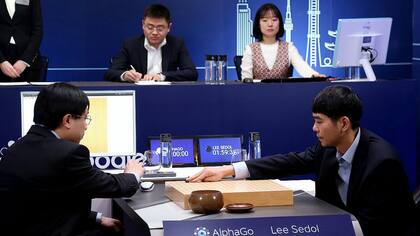 Lee Sedol, máximo especialista en el juego Go, inicia la última partida frente a AlphaGo, que terminó por imponerse 4 a 1