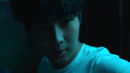 Lee Tang se convertirá en un asesino en serie y matará a todas aquellas personas que, según él cree, lo merecen